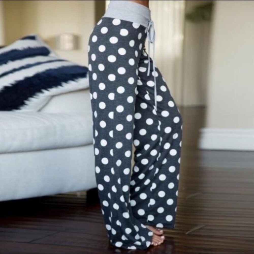 🎉 ⭐️PAJAMA DRAWSTRING WAIST PANTS ⭐️🎉 - Picture 2 of 5